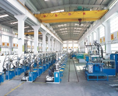 東莞企石德群機(jī)械廠 以技術(shù)創(chuàng)新引領(lǐng)機(jī)械設(shè)備研發(fā)新潮流